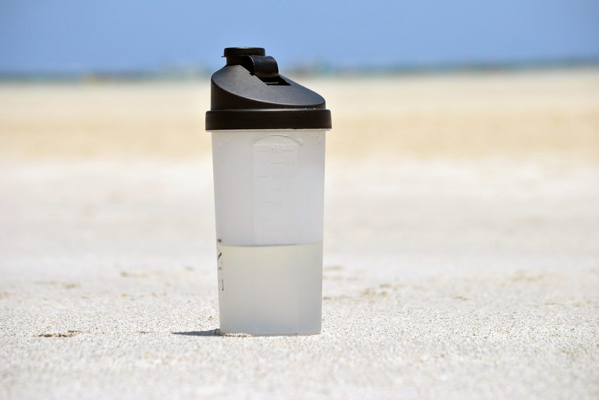 Using Plastic Products For Serving Drinks, Preparing Food And Making Dishes